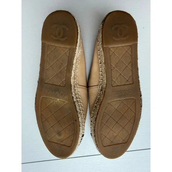 Chanel CC Espadrilles Beige Black Cap Toe Leather Flats Size 39 Lambskin - Picture 12 of 16